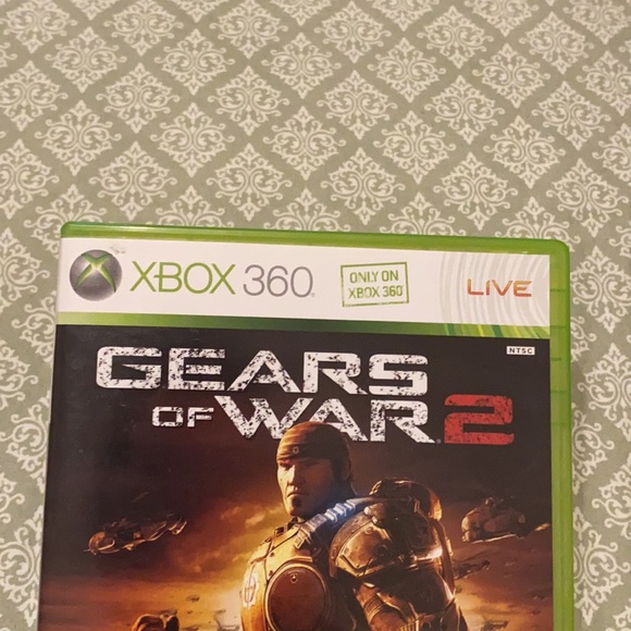 Xbox 360 Gears of War Bundle - Picture 7 of 12